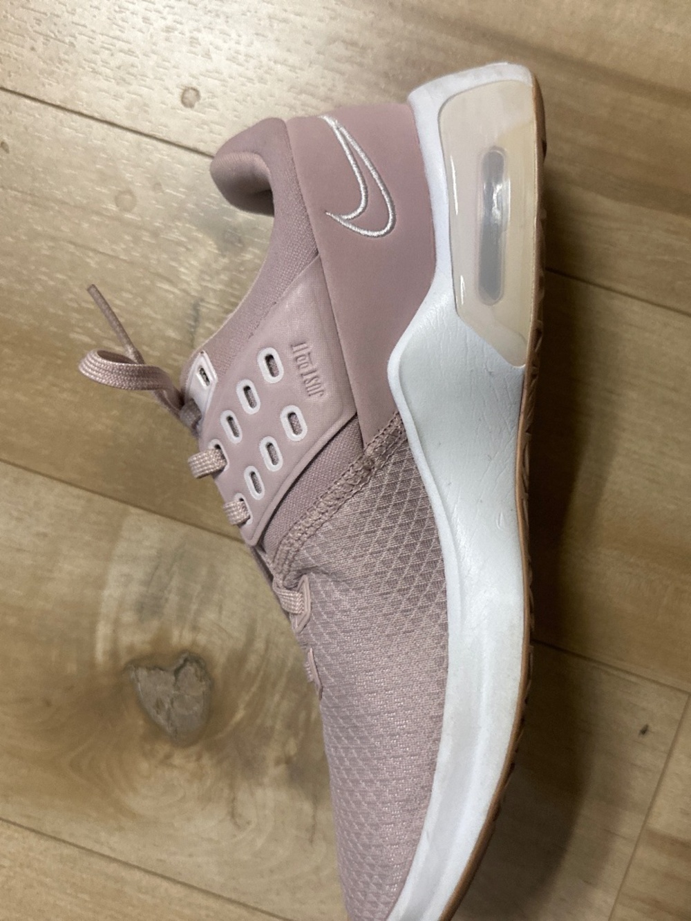 Nike Women's Air Max Bella TR 4 Training Shoe